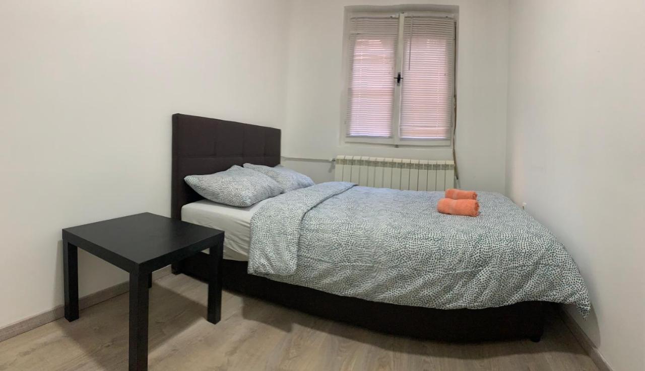 Private Rooms Belgrade Hostel Ngoại thất bức ảnh