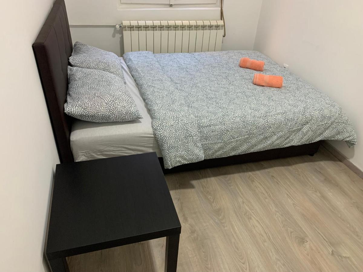 Private Rooms Belgrade Hostel Ngoại thất bức ảnh